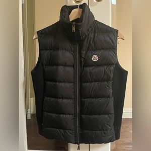 Pre-owner Moncler Black Vest in Size Small.